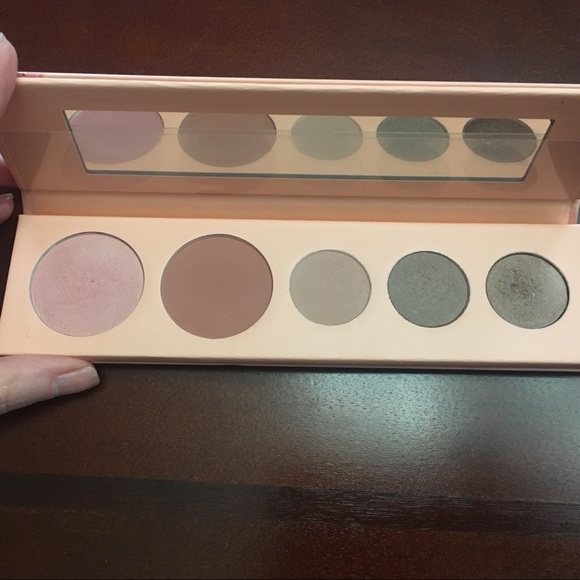 Pretty Naked Palette from 100% Pure - Picture 2 of 3